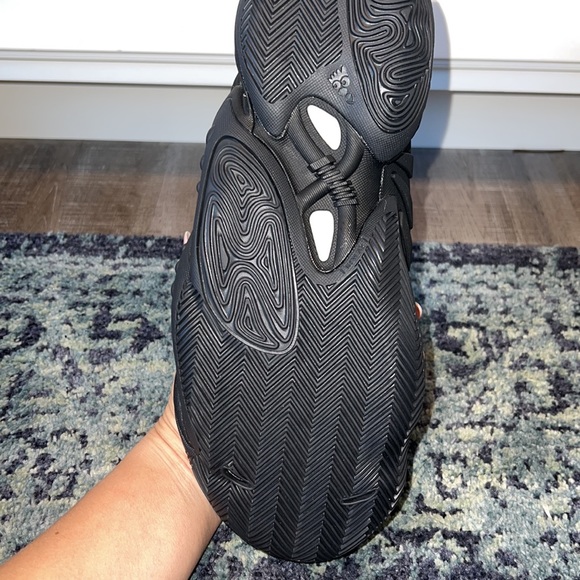 Adidas Humanrace Shoe NEW - Picture 7 of 9